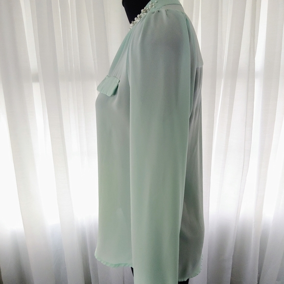 Pearl blouse. SIZE S - Picture 2 of 9